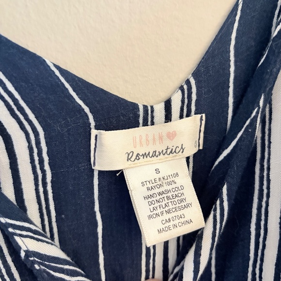 $9🎅🏼 Urban Romantics Navy & White Stripped Capri Length Romper Jumpsuit - Picture 12 of 16